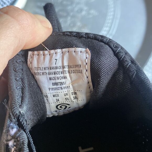 Champion Woman’s Running Shoes Sneakers Black & White 7 - Picture 2 of 2